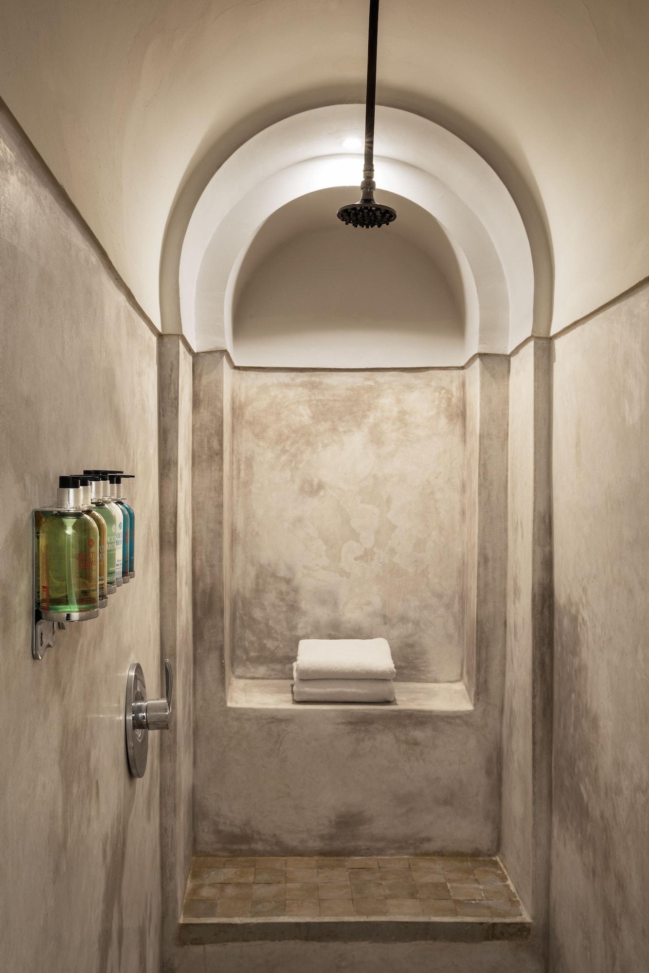 Riad Le Farnatchi